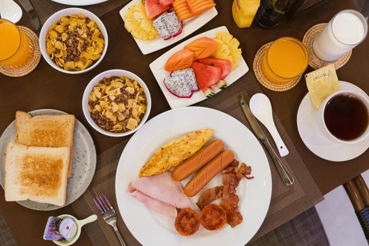 Heaven Boutique Hotel Банкок Екстериор снимка