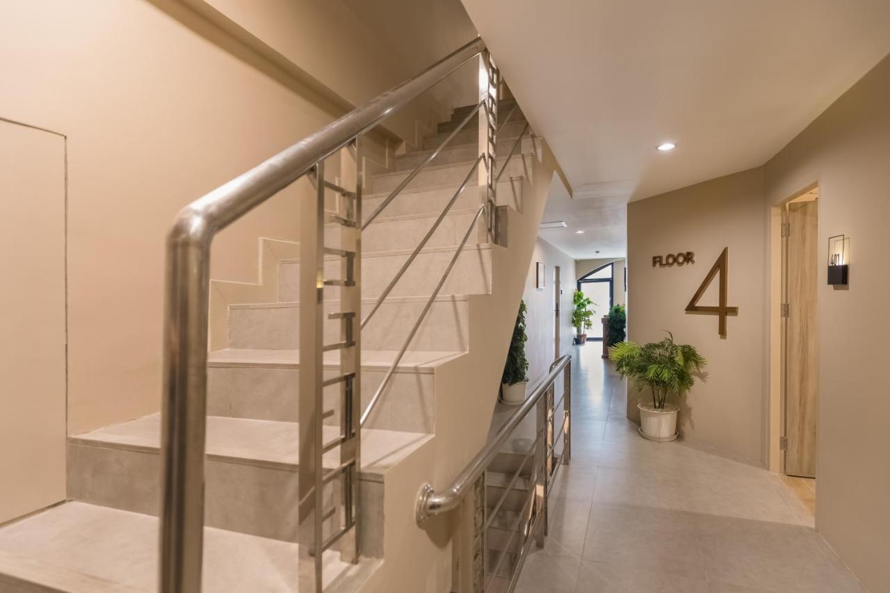 Heaven Boutique Hotel Банкок Екстериор снимка