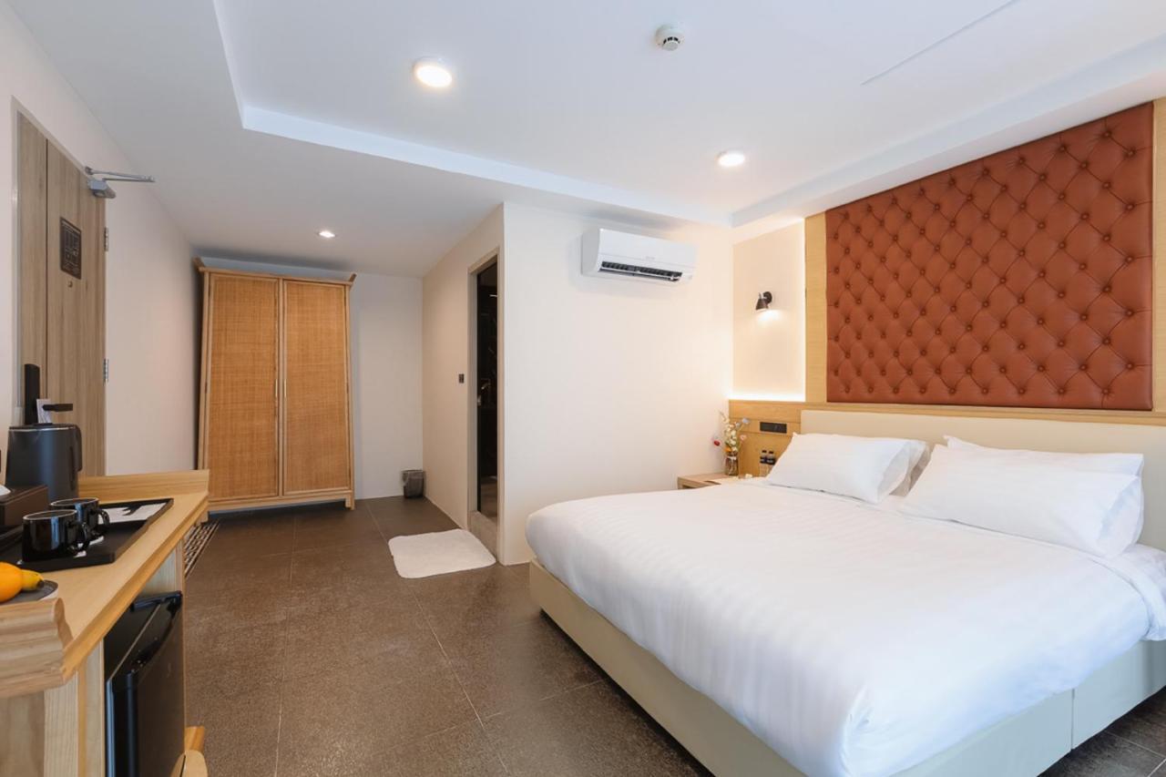 Heaven Boutique Hotel Банкок Екстериор снимка