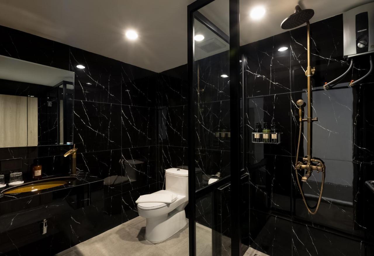 Heaven Boutique Hotel Банкок Екстериор снимка
