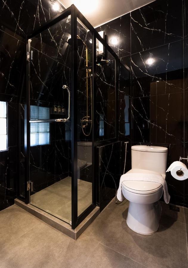 Heaven Boutique Hotel Банкок Екстериор снимка