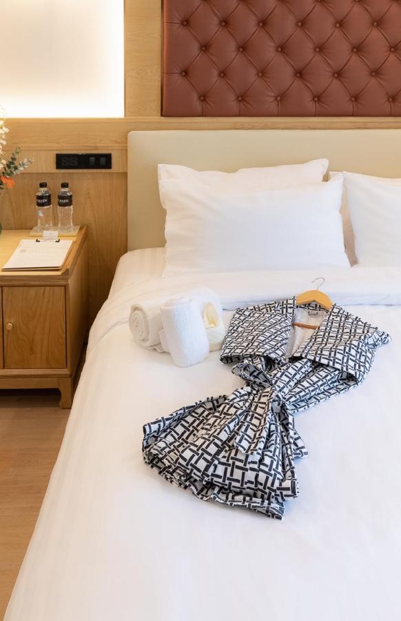 Heaven Boutique Hotel Банкок Екстериор снимка
